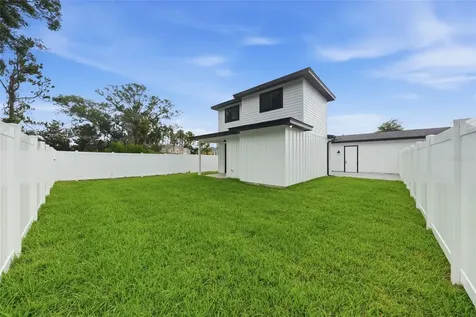1020 Farmstead Street Eustis FL 32736
