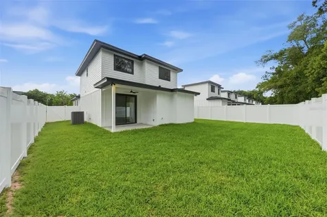 1020 Farmstead Street Eustis FL 32736