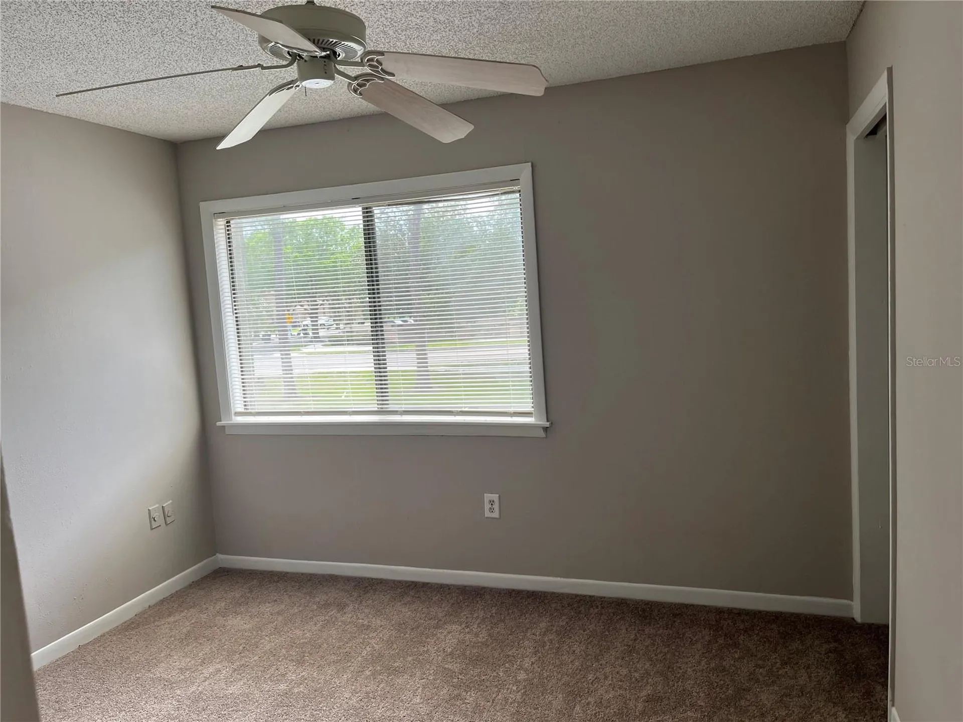 6142 Peregrine Avenue Orlando FL 32819
