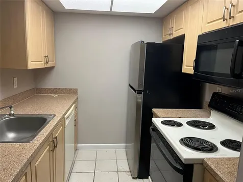 6142 Peregrine Avenue Orlando FL 32819