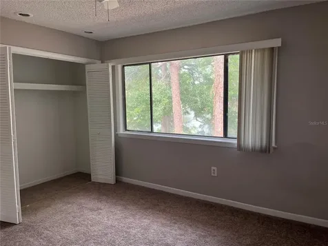 6142 Peregrine Avenue Orlando FL 32819