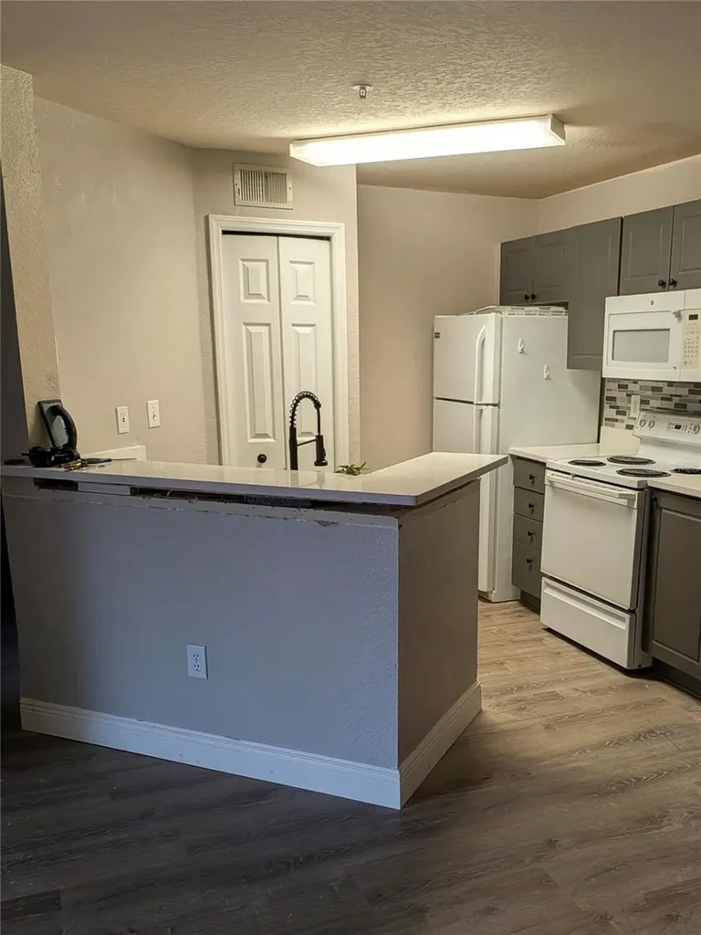 4209 Woodstorks Walk Way Lutz FL 33558