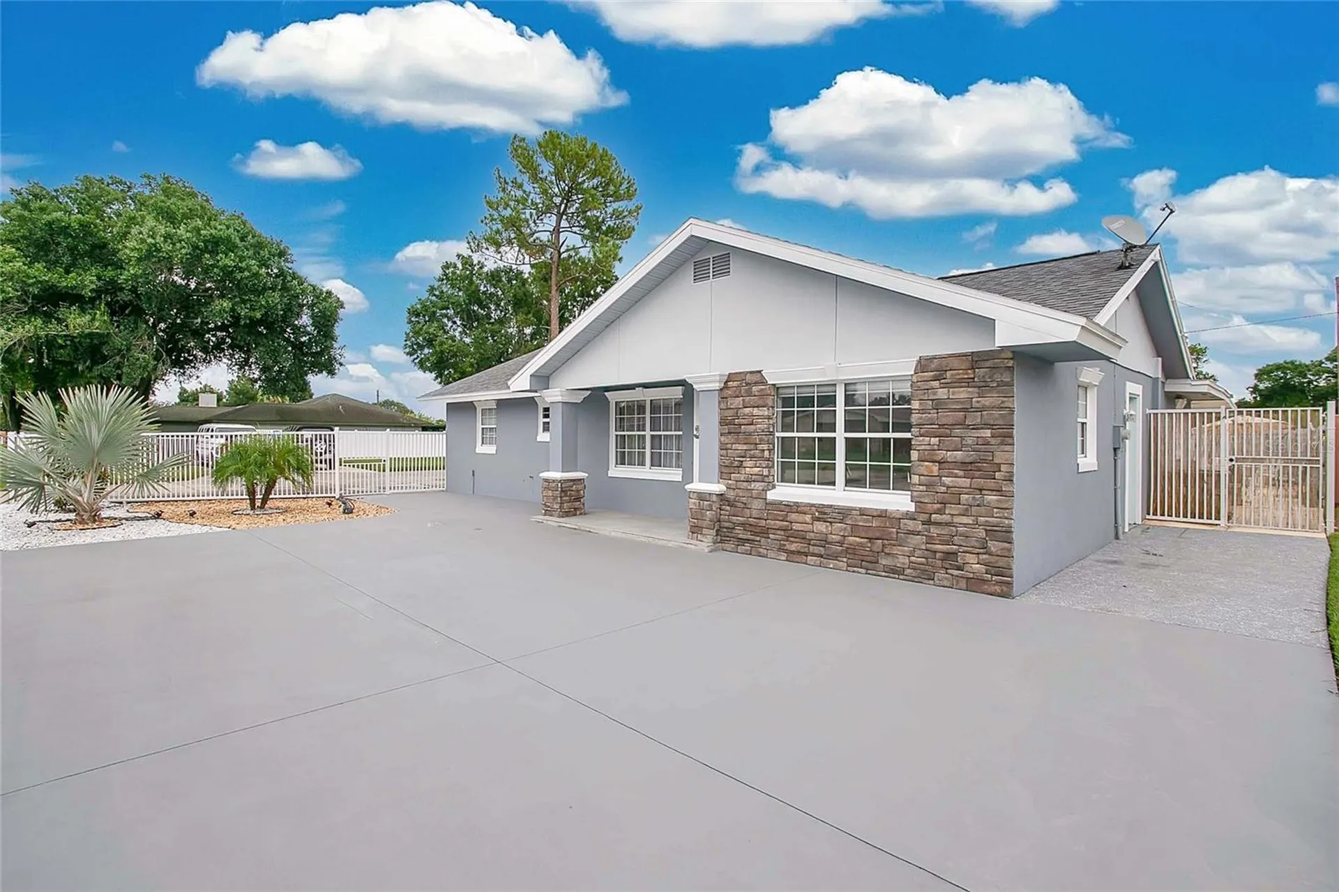 614 Sidney Circle Winter Haven FL 33880