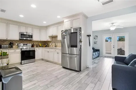 614 Sidney Circle Winter Haven FL 33880
