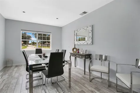 614 Sidney Circle Winter Haven FL 33880
