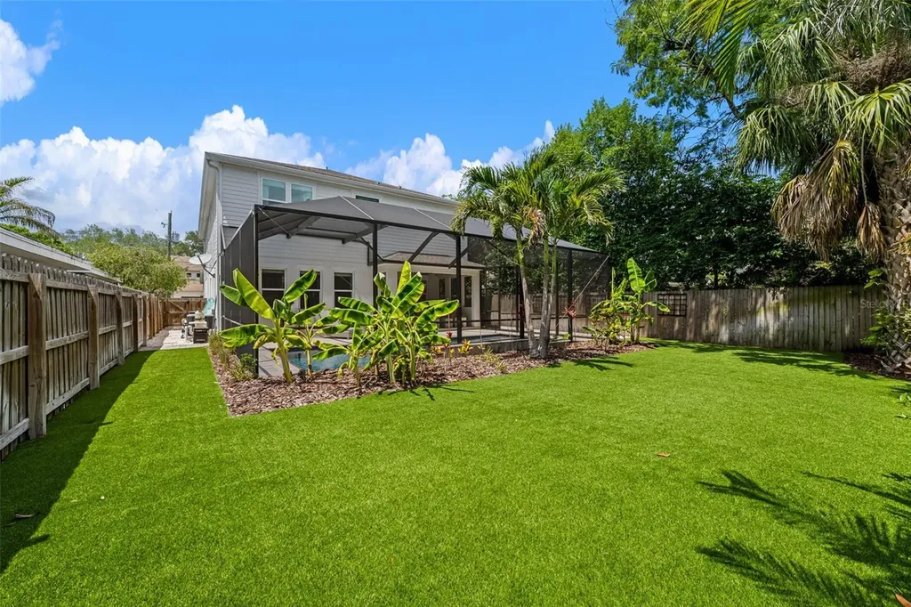 3300 W Wallcraft Avenue Tampa FL 33611