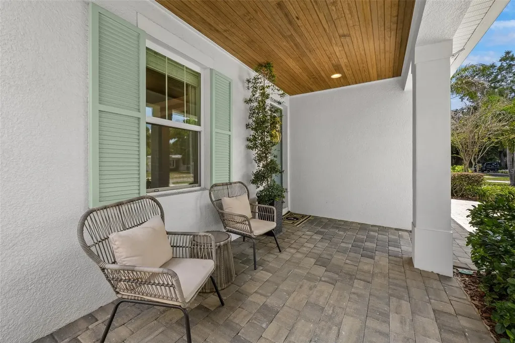 3300 W Wallcraft Avenue Tampa FL 33611