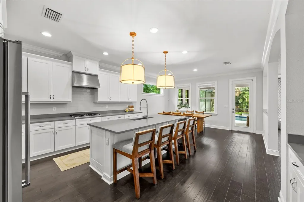 3300 W Wallcraft Avenue Tampa FL 33611