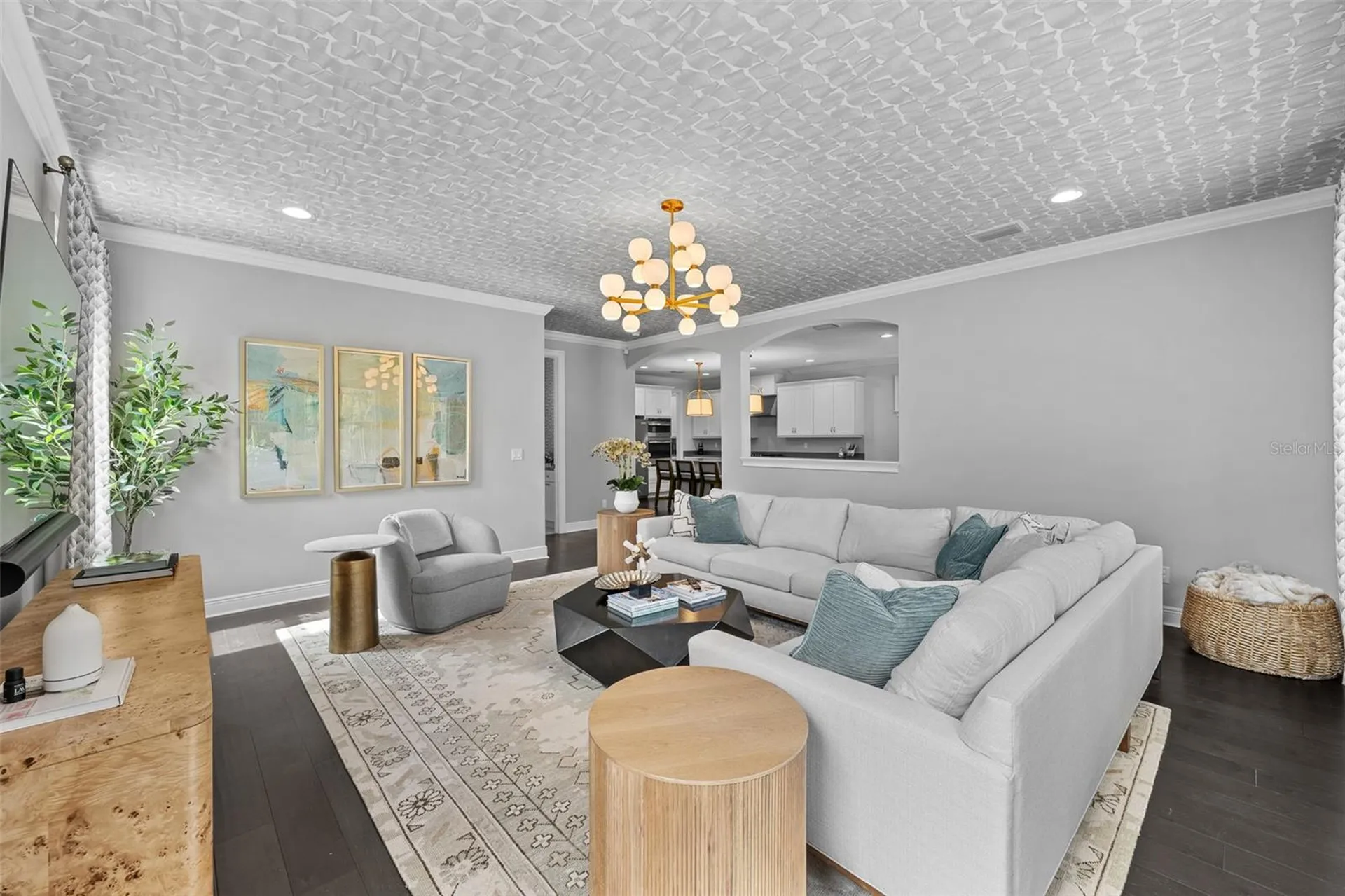 3300 W Wallcraft Avenue Tampa FL 33611