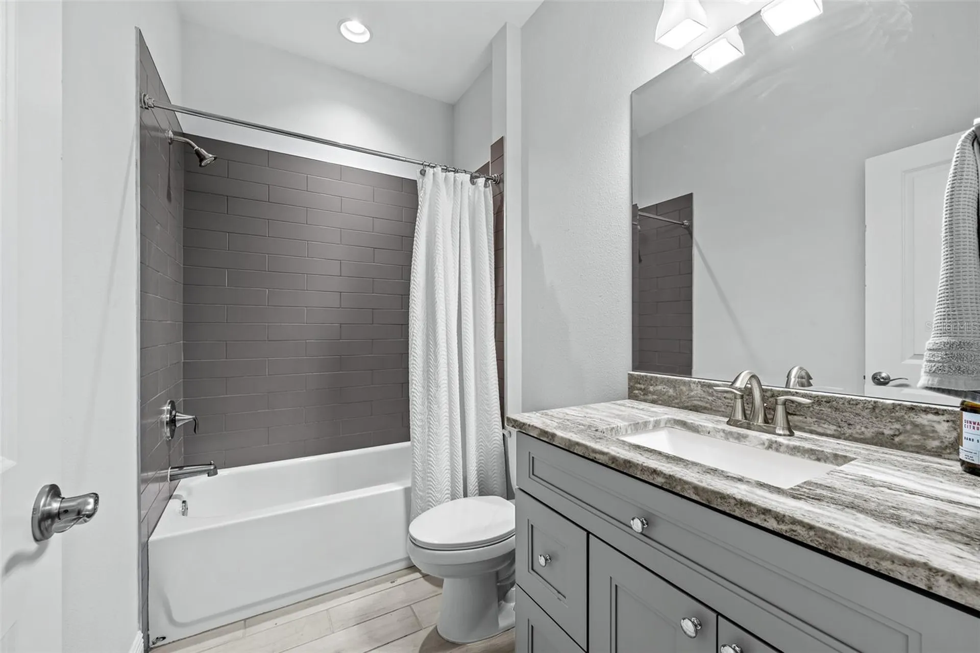 3300 W Wallcraft Avenue Tampa FL 33611