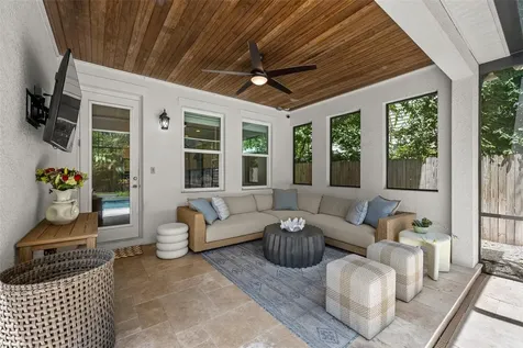 3300 W Wallcraft Avenue Tampa FL 33611