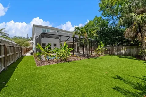 3300 W Wallcraft Avenue Tampa FL 33611