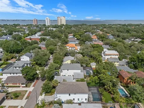 3300 W Wallcraft Avenue Tampa FL 33611