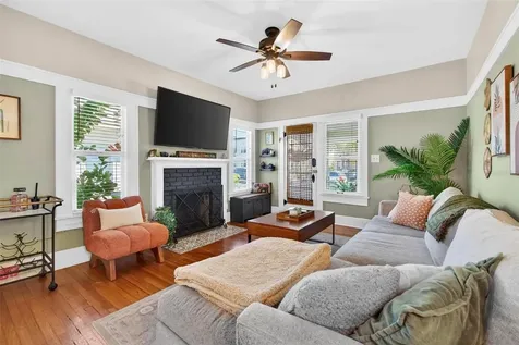 227 11th Avenue NE St Petersburg FL 33701