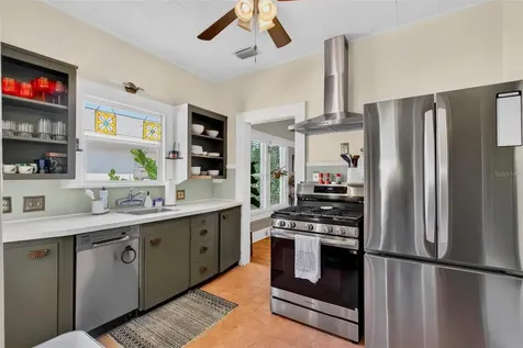 227 11th Avenue NE St Petersburg FL 33701