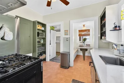 227 11th Avenue NE St Petersburg FL 33701