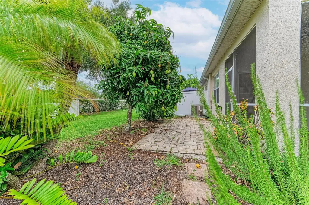3931 Yellowstone Circle Sarasota FL 34233