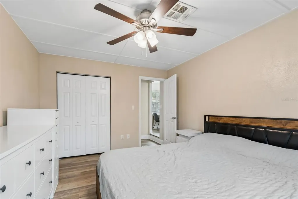 5501 82nd Avenue N Pinellas Park FL 33781