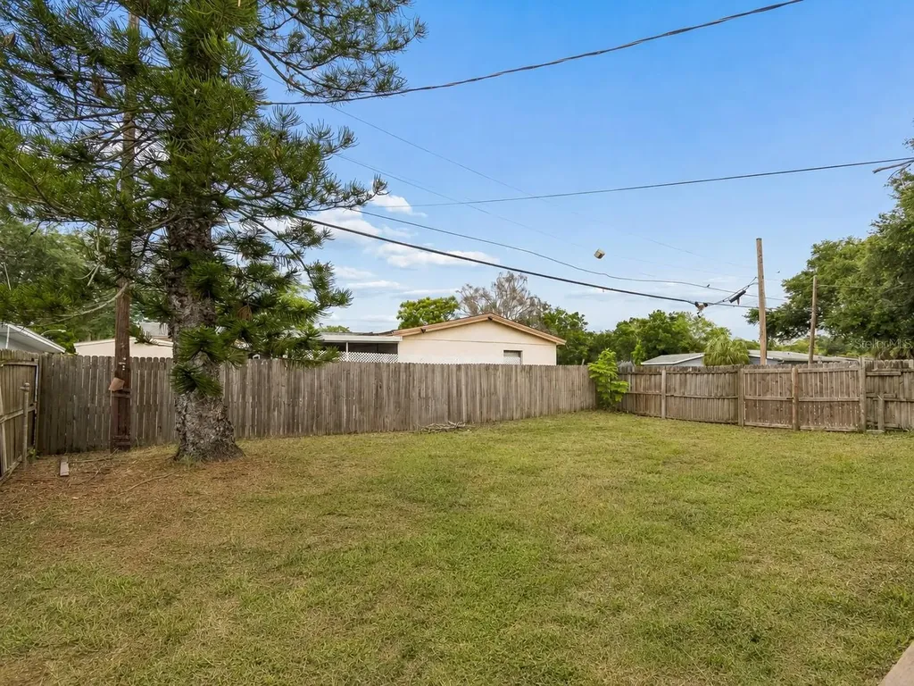 5501 82nd Avenue N Pinellas Park FL 33781