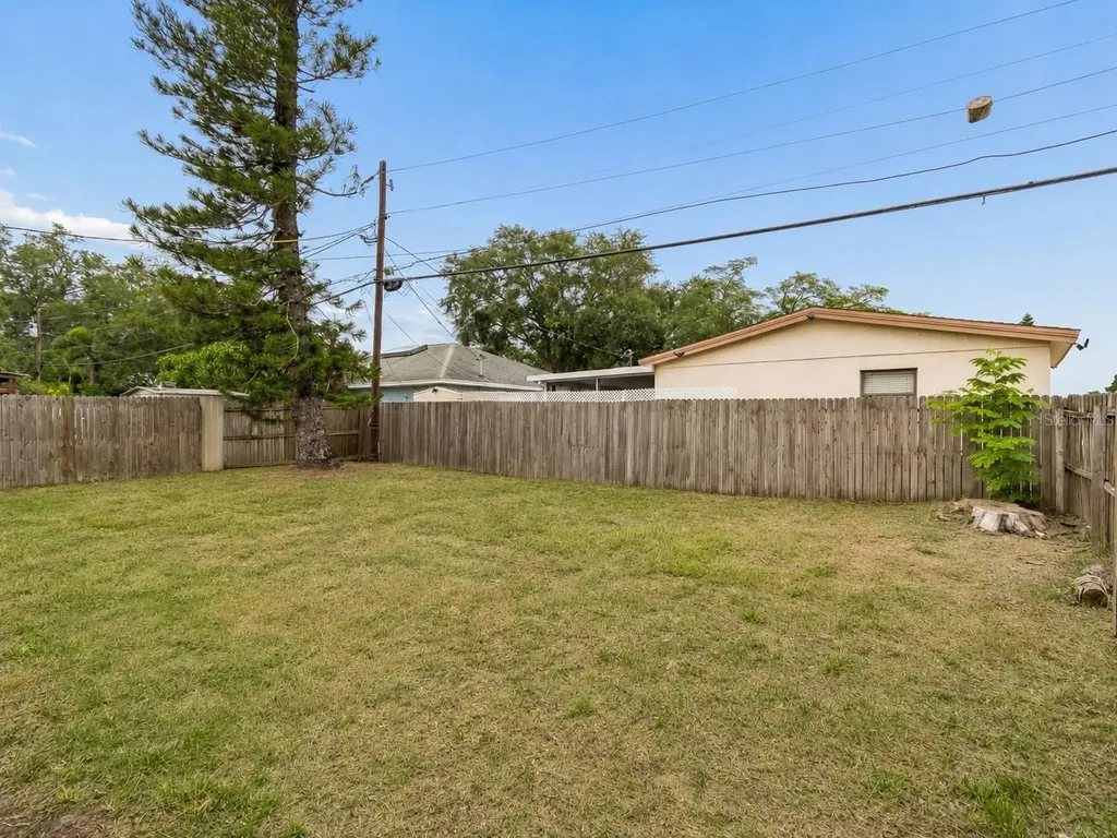 5501 82nd Avenue N Pinellas Park FL 33781