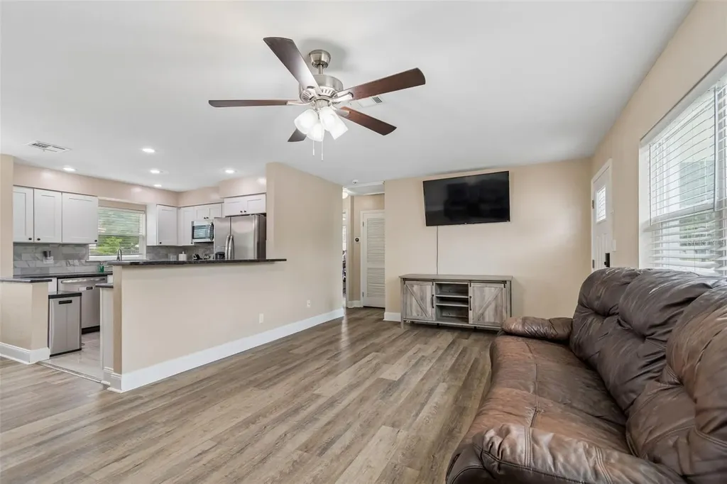 5501 82nd Avenue N Pinellas Park FL 33781