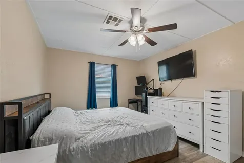 5501 82nd Avenue N Pinellas Park FL 33781