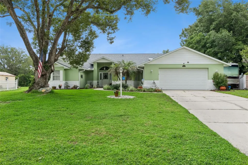 28646 Tammi Drive Tavares FL 32778