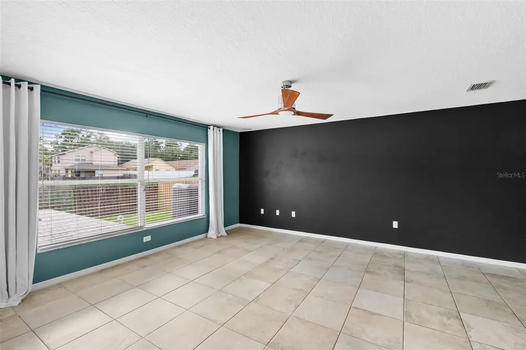 11913 Mango Groves Boulevard Seffner FL 33584