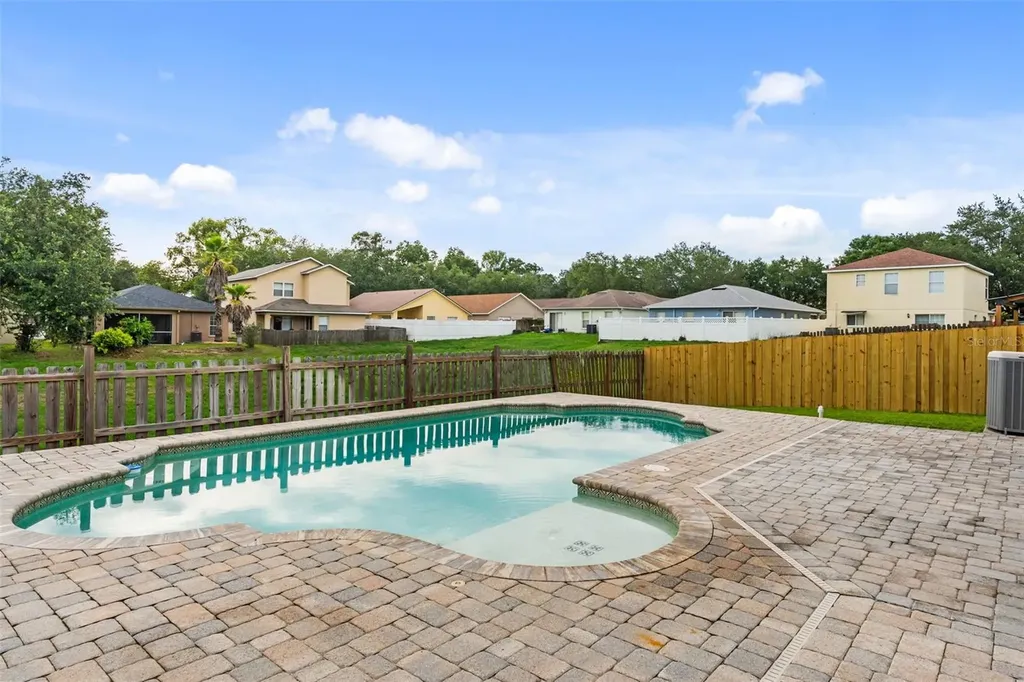 11913 Mango Groves Boulevard Seffner FL 33584