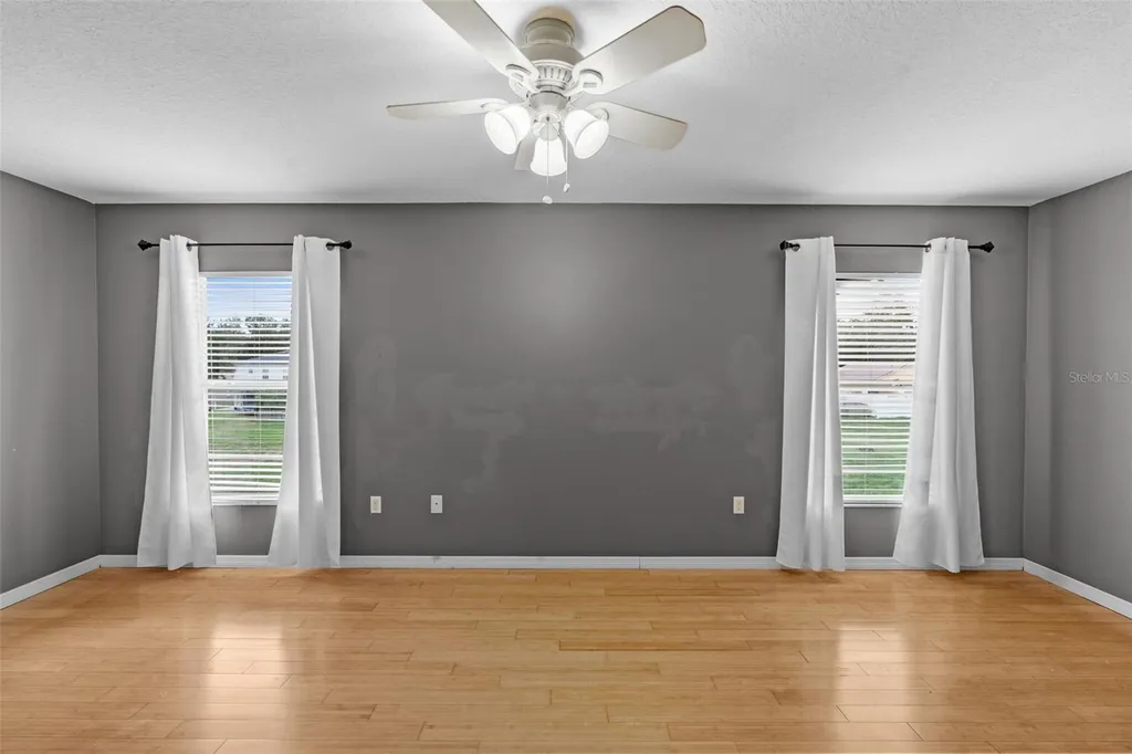 11913 Mango Groves Boulevard Seffner FL 33584