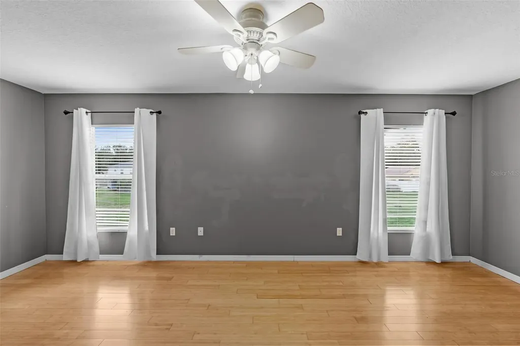 11913 Mango Groves Boulevard Seffner FL 33584