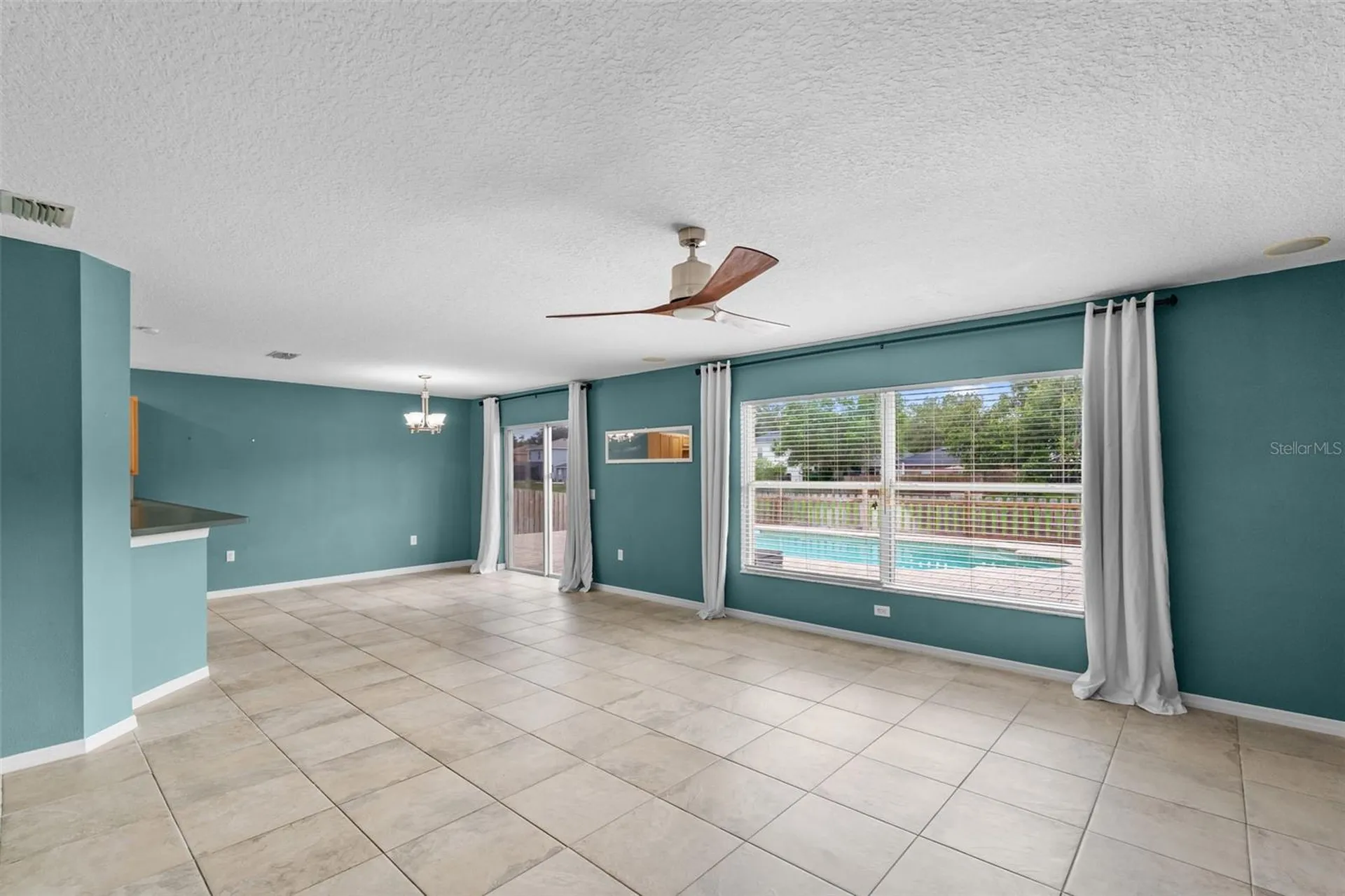 11913 Mango Groves Boulevard Seffner FL 33584