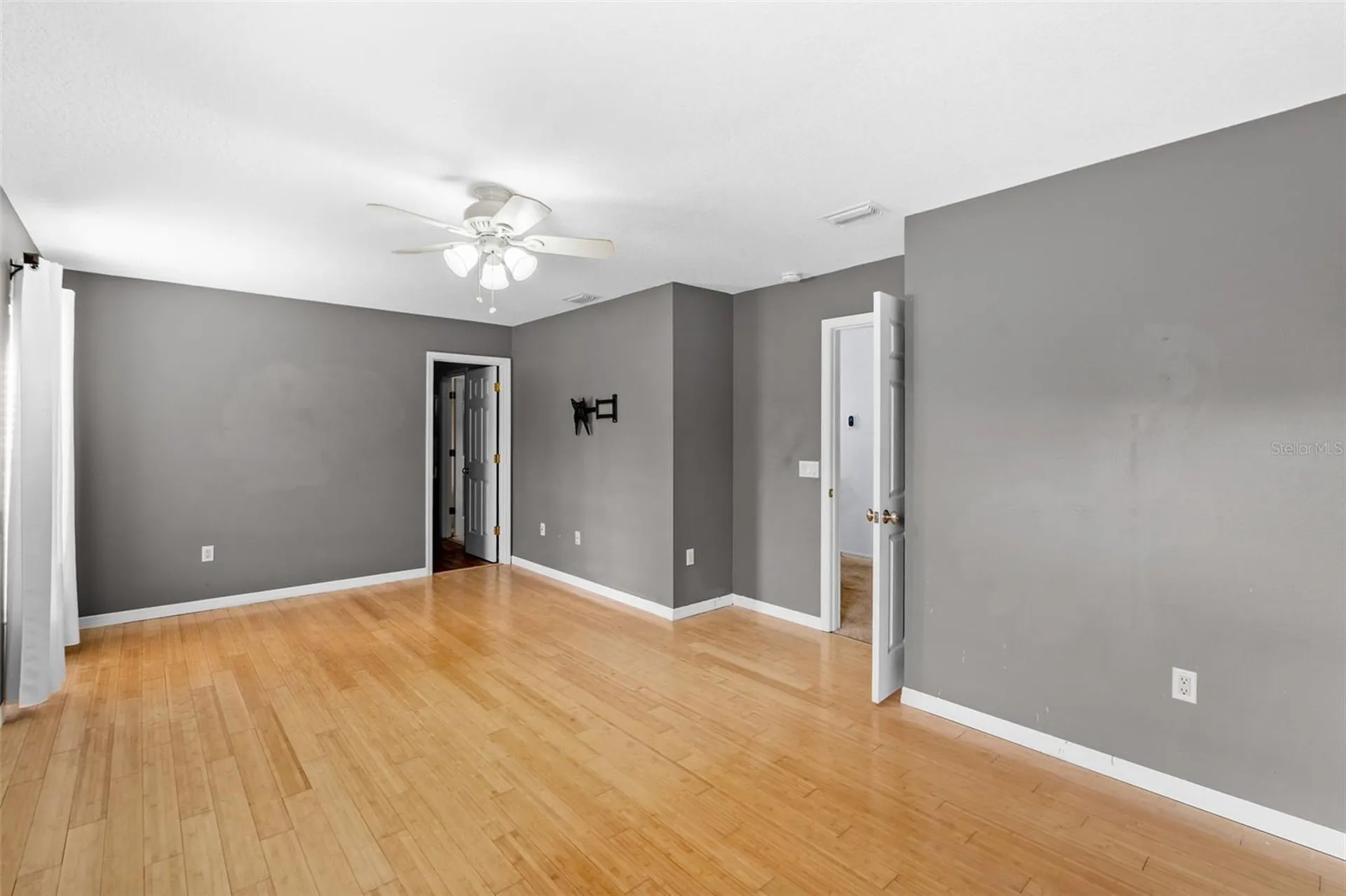11913 Mango Groves Boulevard Seffner FL 33584