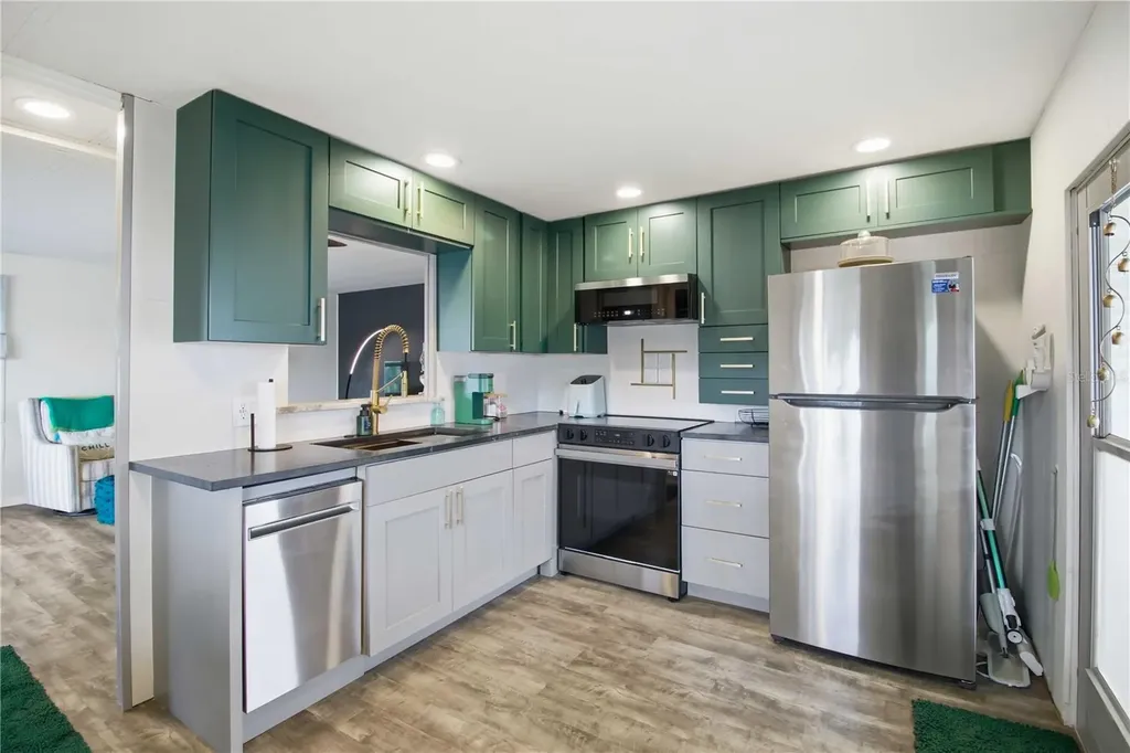 5402 Chateau Lane Bradenton FL 34207