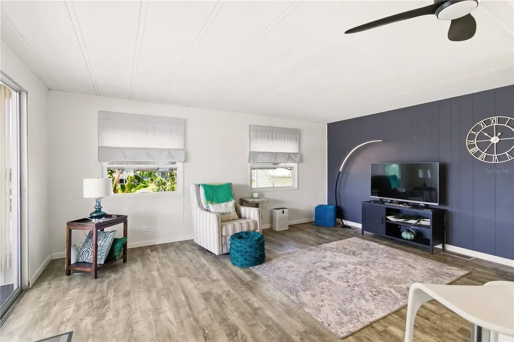 5402 Chateau Lane Bradenton FL 34207