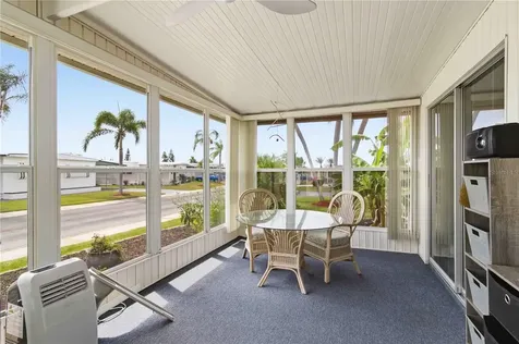 5402 Chateau Lane Bradenton FL 34207