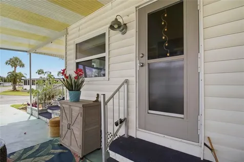 5402 Chateau Lane Bradenton FL 34207