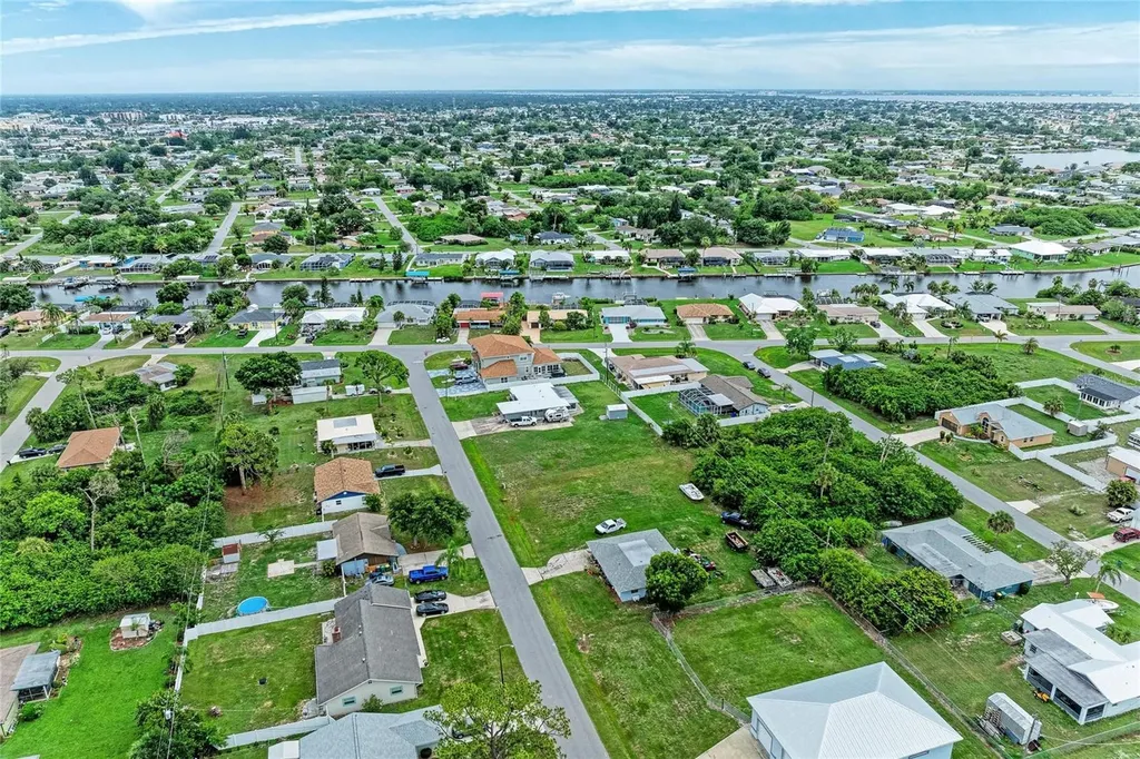 449 W Tarpon Boulevard NW Port Charlotte FL 33952