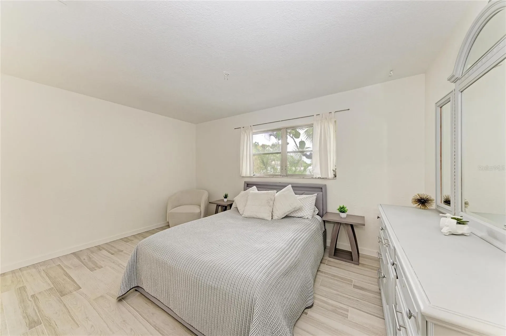 449 W Tarpon Boulevard NW Port Charlotte FL 33952