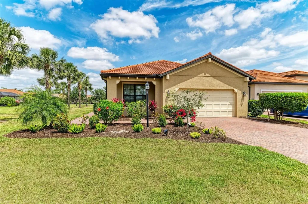 10111 Malachite Drive Bradenton FL 34211