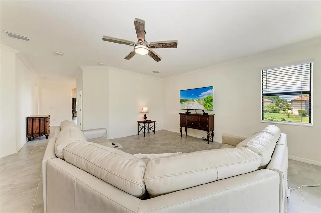 10111 Malachite Drive Bradenton FL 34211