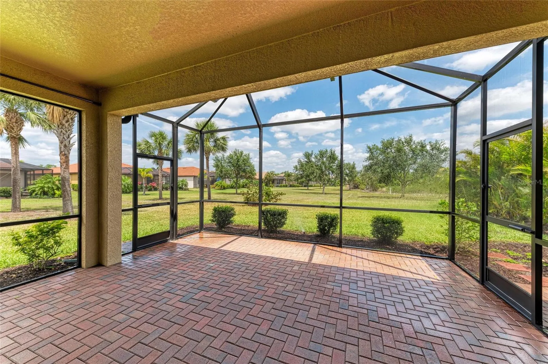 10111 Malachite Drive Bradenton FL 34211