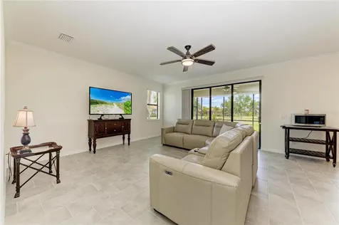 10111 Malachite Drive Bradenton FL 34211