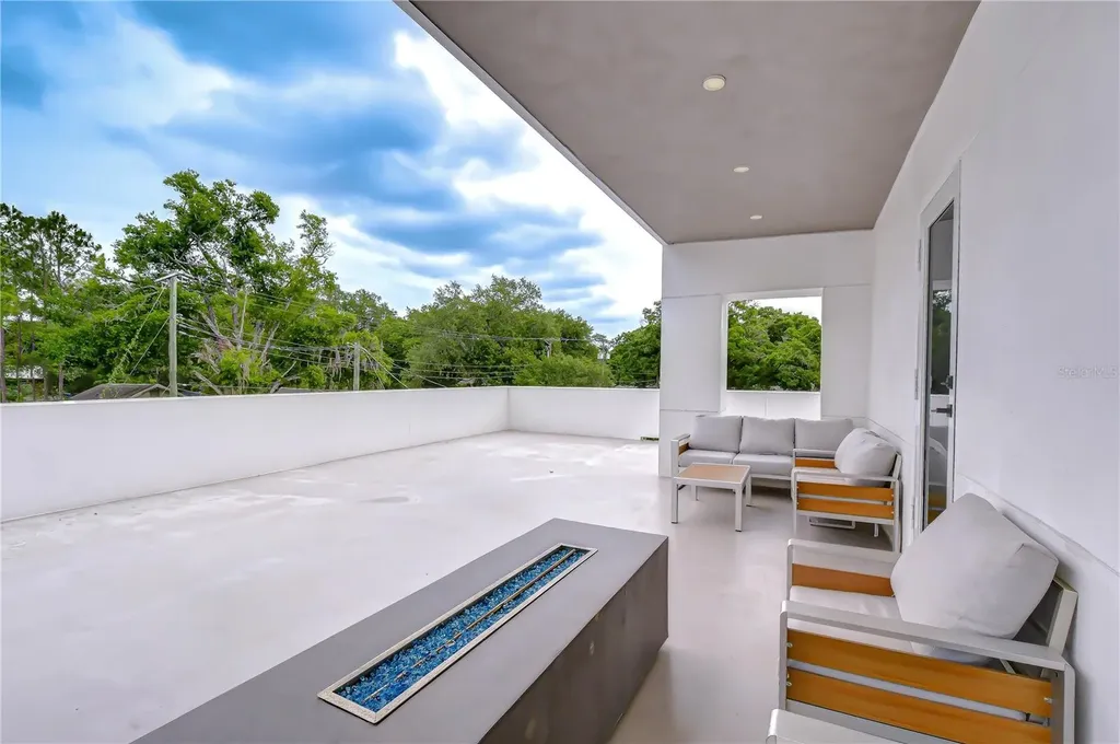 6805 New York Drive Tampa FL 33619