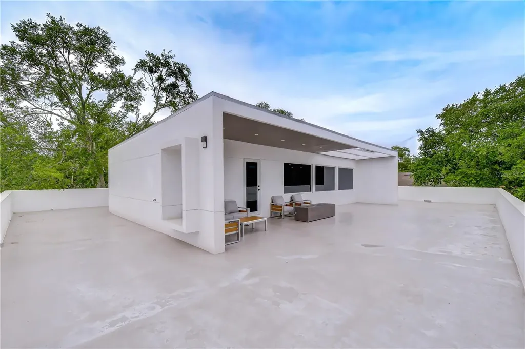 6805 New York Drive Tampa FL 33619