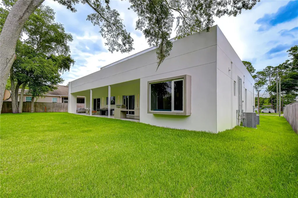 6805 New York Drive Tampa FL 33619