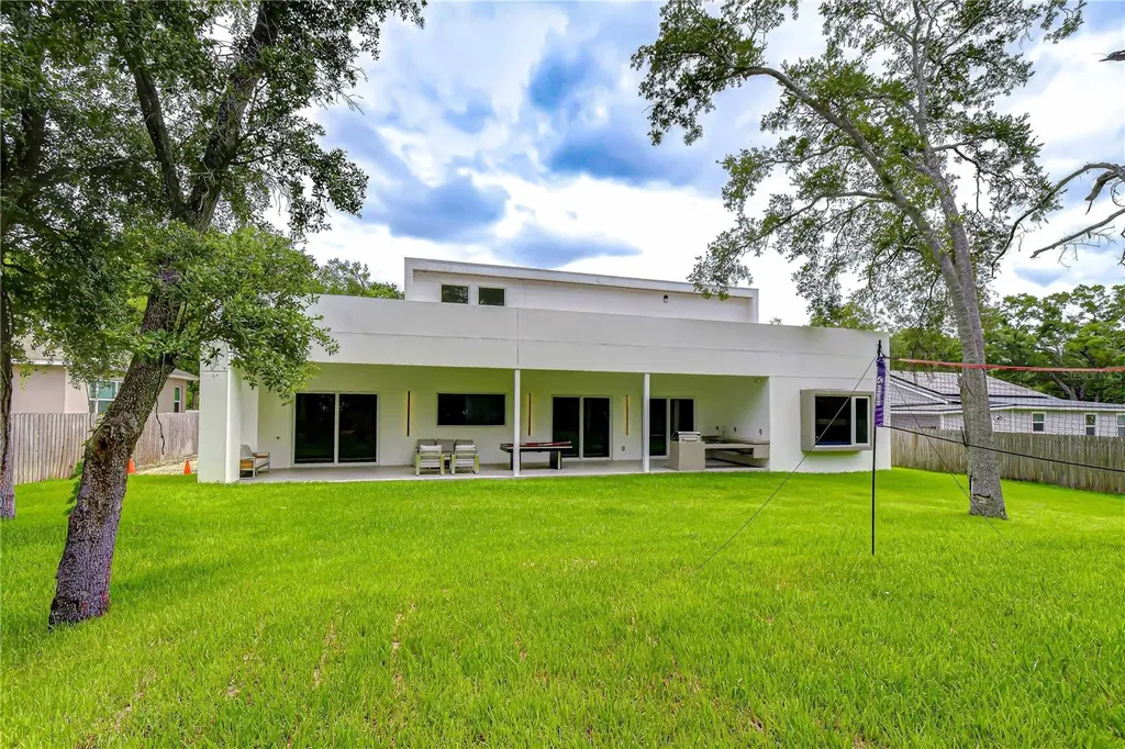 6805 New York Drive Tampa FL 33619