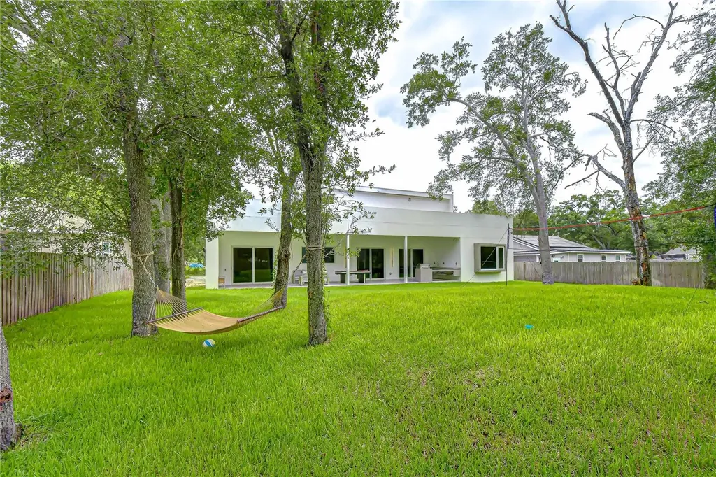6805 New York Drive Tampa FL 33619