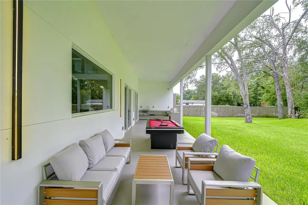6805 New York Drive Tampa FL 33619