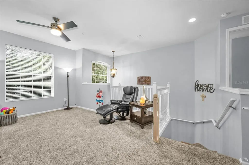889 Lantern Way Clearwater FL 33765